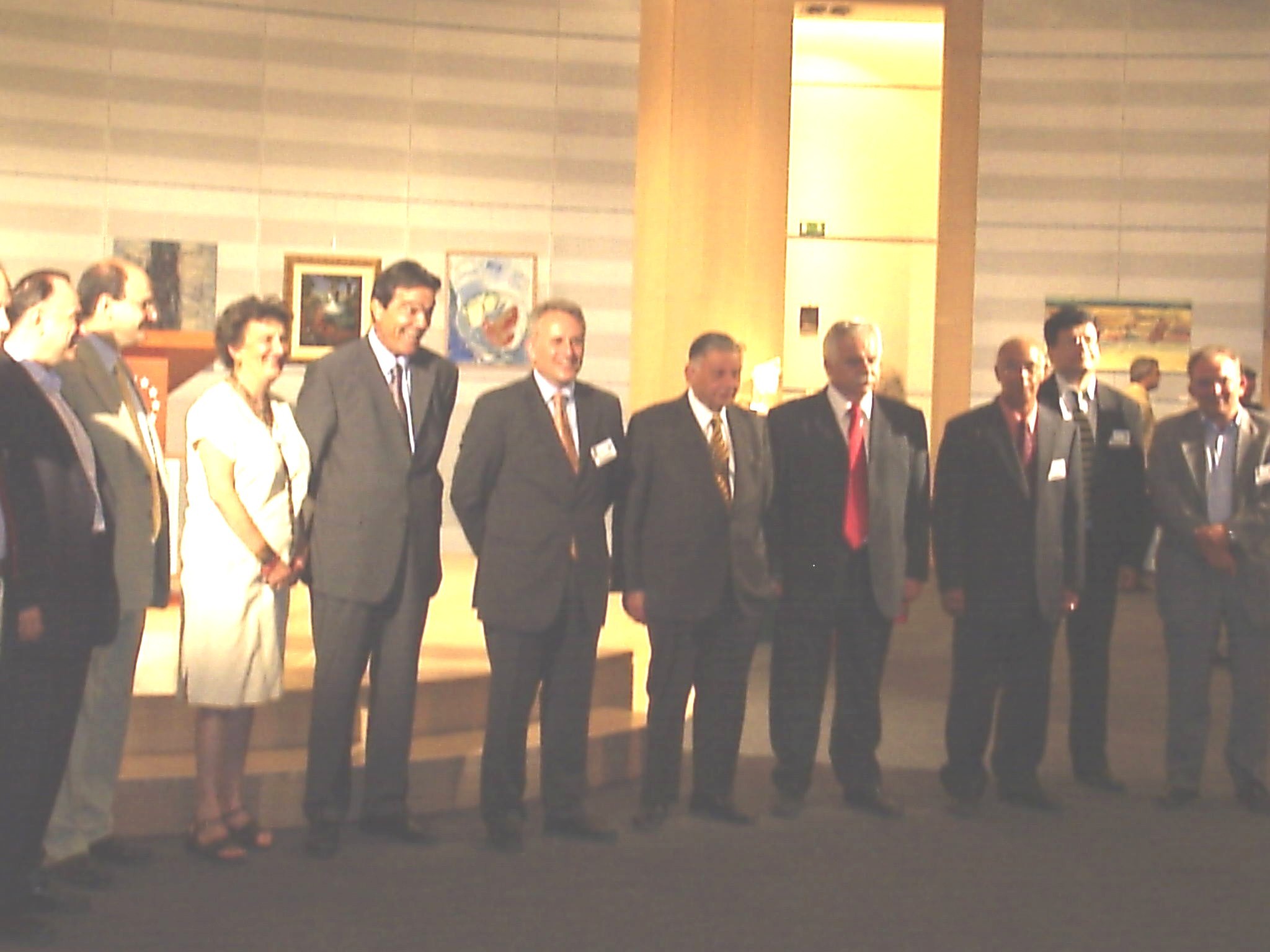 2004 - "Παρίου Φωτός Αντίδωρον" - Αθήνα και στην έδρα του Ευρωπαϊκού Συμβουλίου στις Βρυξέλλες